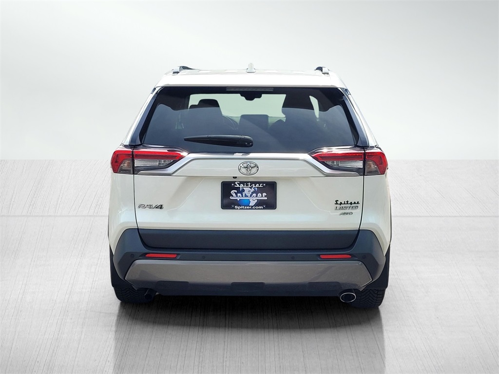 2019 Toyota RAV4 Limited photo 4