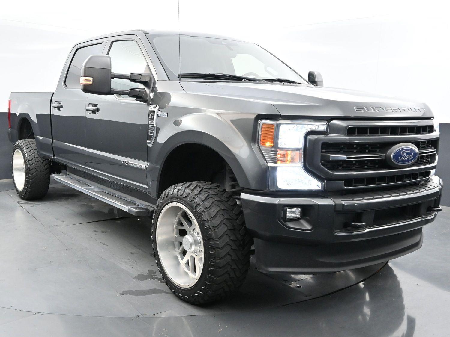 2020 Ford F-250 Lariat photo 2