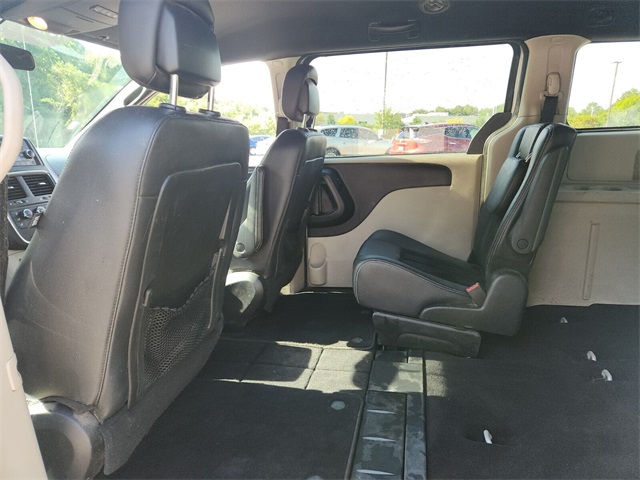 2017 Dodge Grand Caravan SXT photo 12