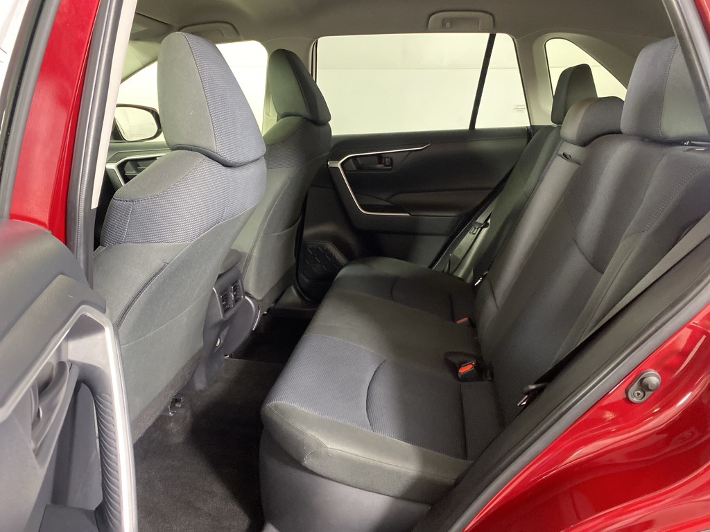 2020 Toyota RAV4 Hybrid LE photo 23