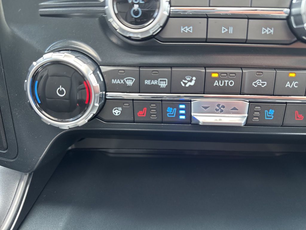 2025 Ford F-150 Lariat photo 33