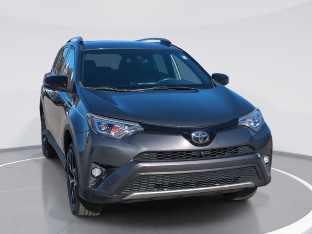 2017 Toyota RAV4 SE's photo