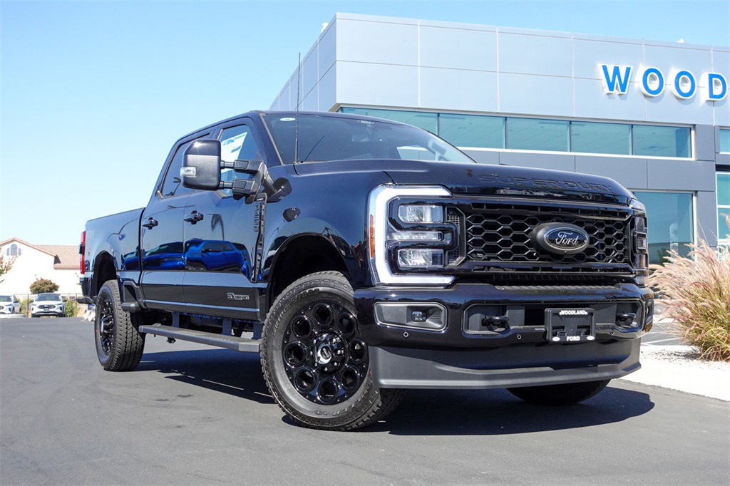 2025 Ford F-250 Super Duty Lariat's photo