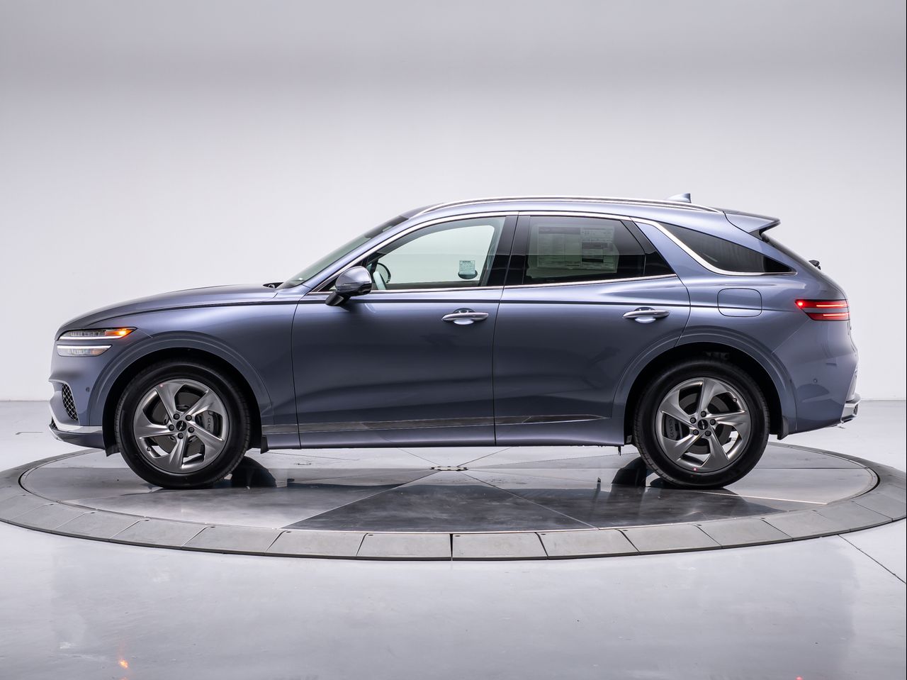 2026 Genesis GV70 2.5T Advanced photo 2