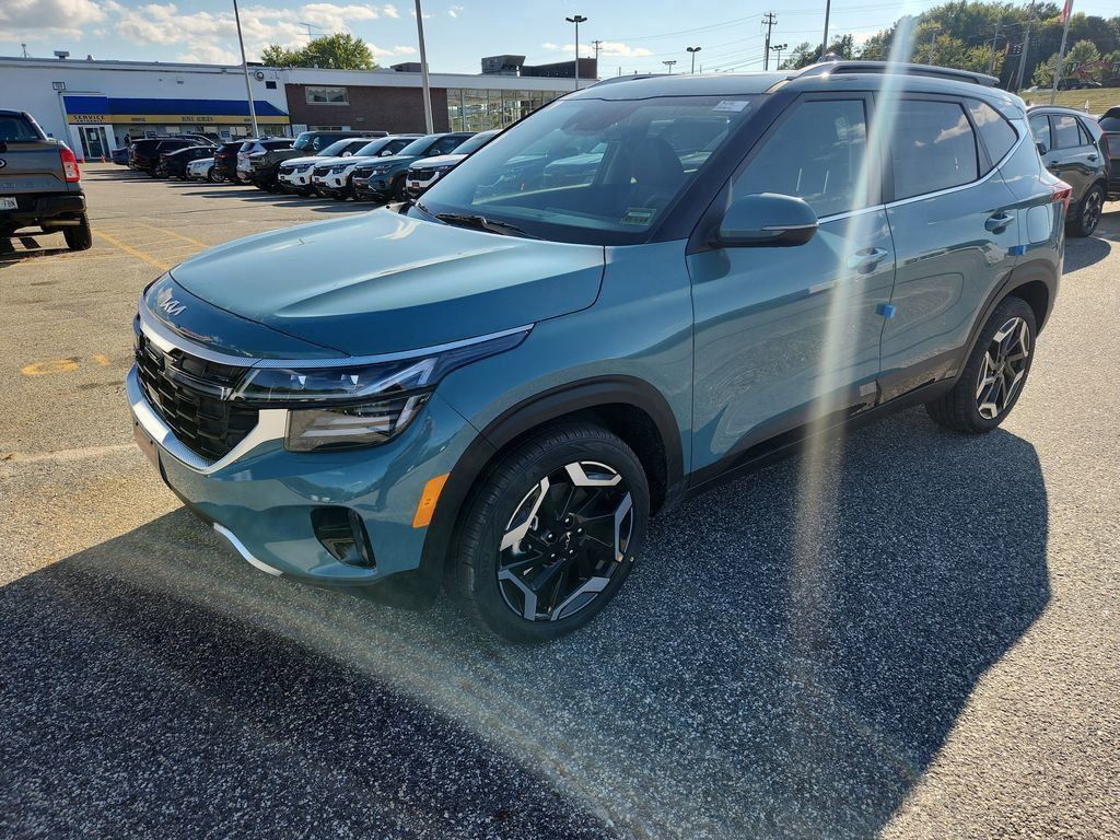 2026 Kia Seltos SX photo 3