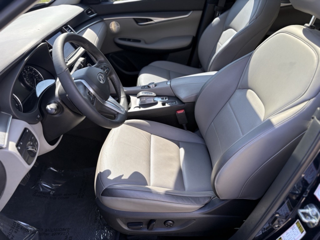 2023 Infiniti QX50 Luxe AWD photo 18