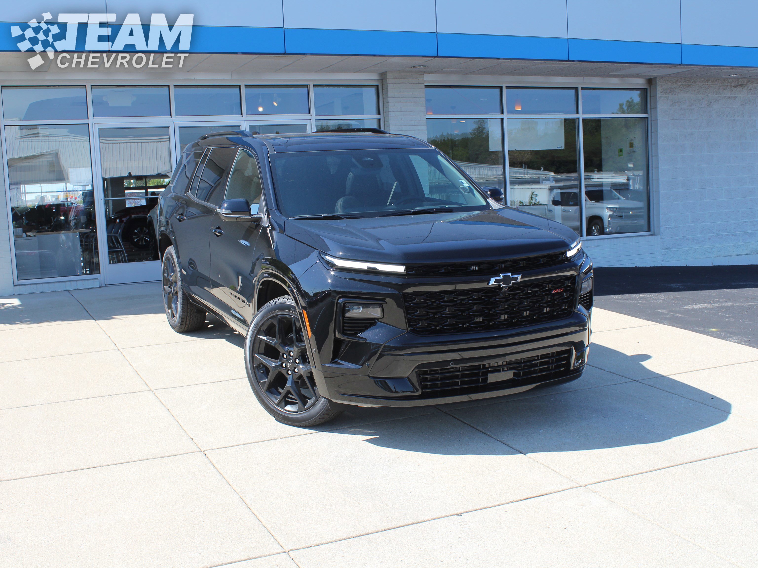 2026 Chevrolet Traverse RS photo 2