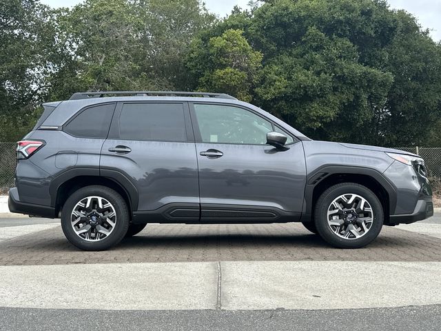 2025 Subaru Forester Premium photo 3