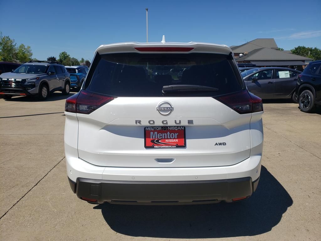 2026 Nissan Rogue SV photo 5