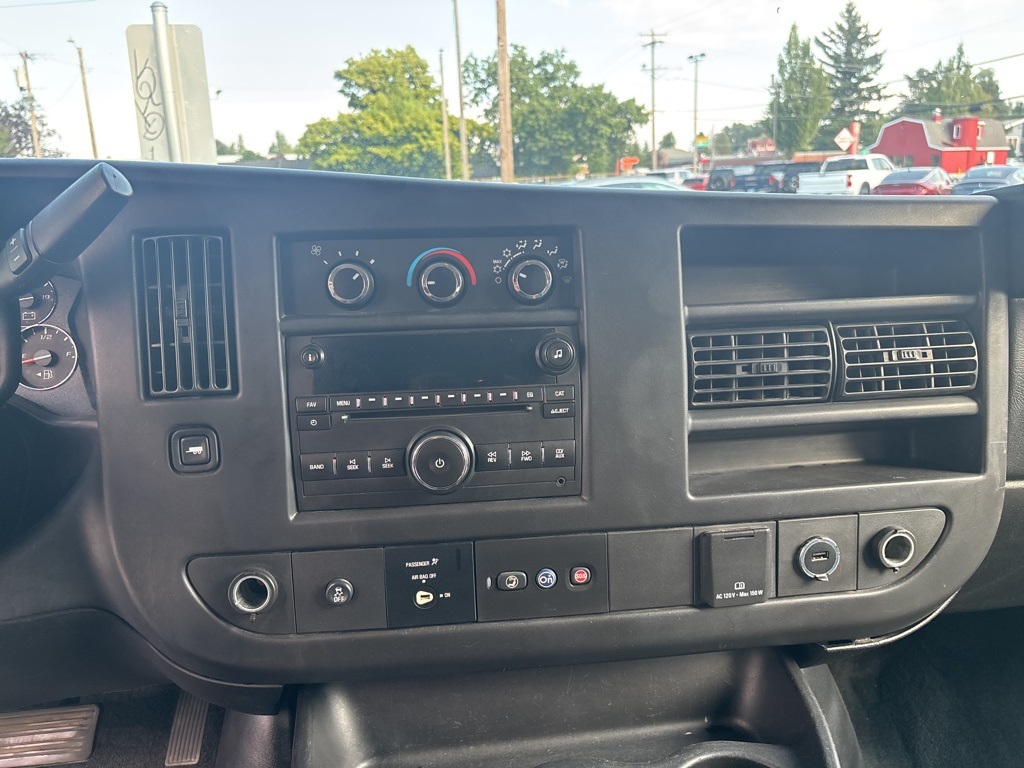 2016 Chevrolet Express 3500 Passenger Van photo 20