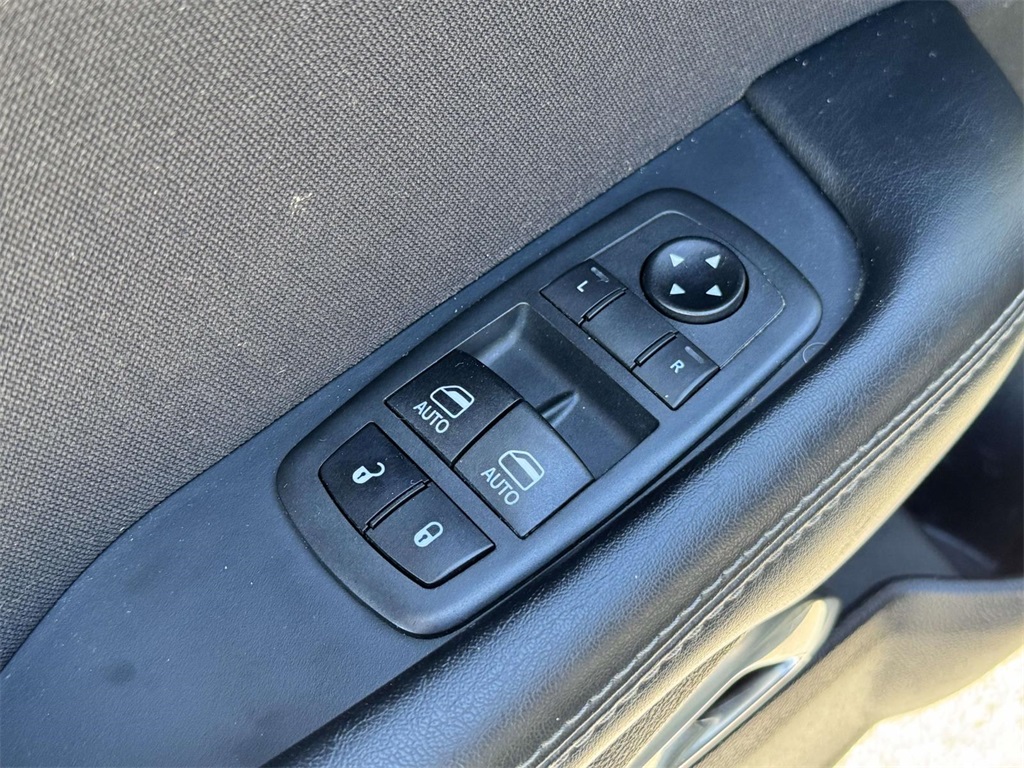 2020 Dodge Challenger SXT photo 27