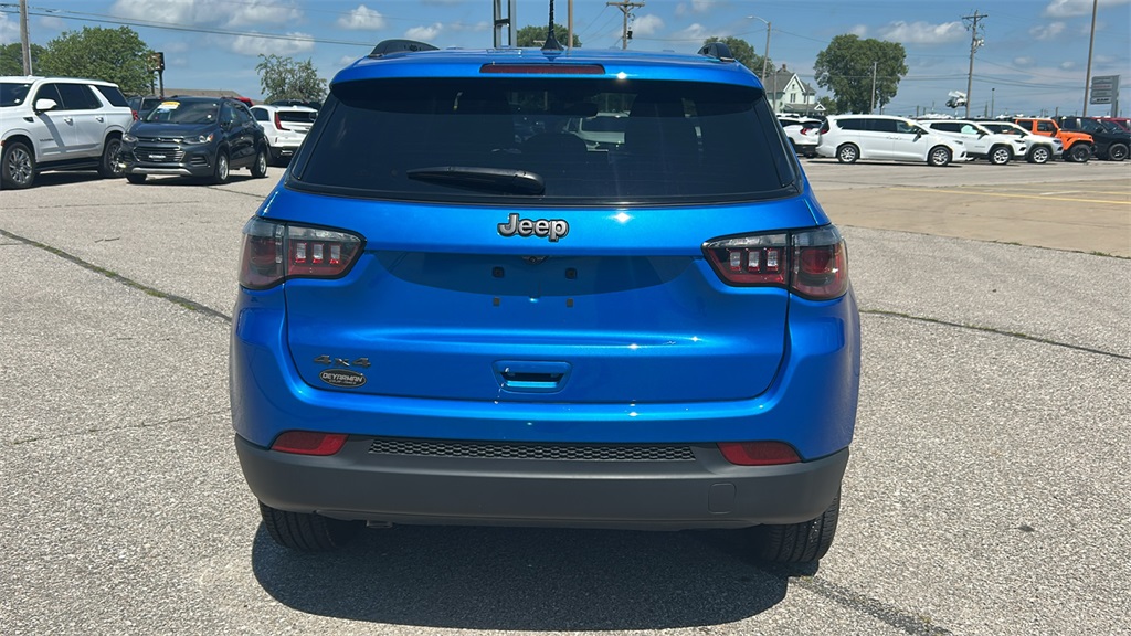 2025 Jeep Compass Latitude photo 4