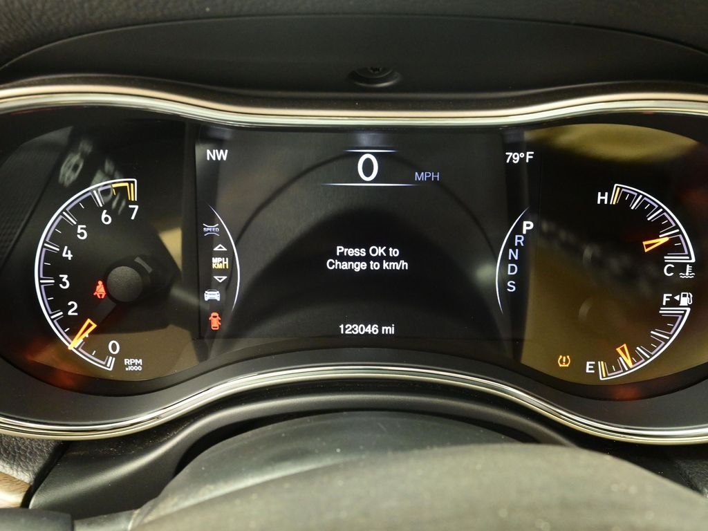 2015 Jeep Grand Cherokee Limited photo 13
