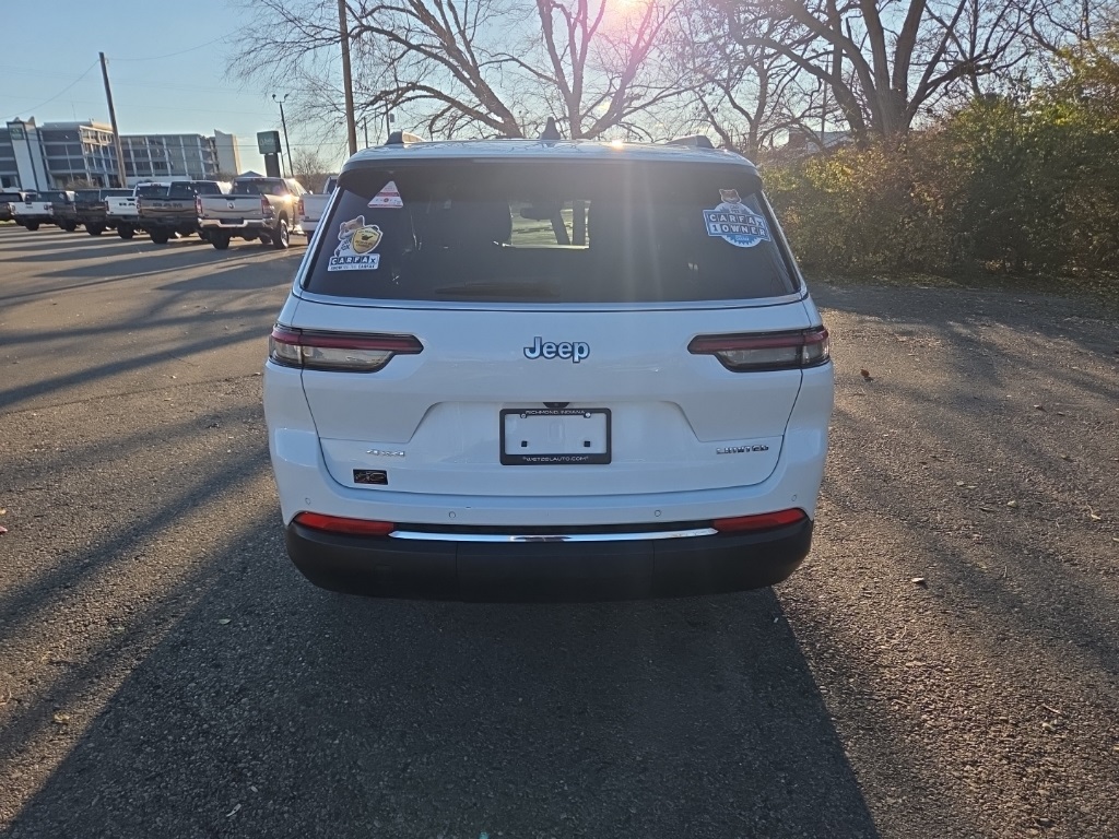 2023 Jeep Grand Cherokee Limited photo 4