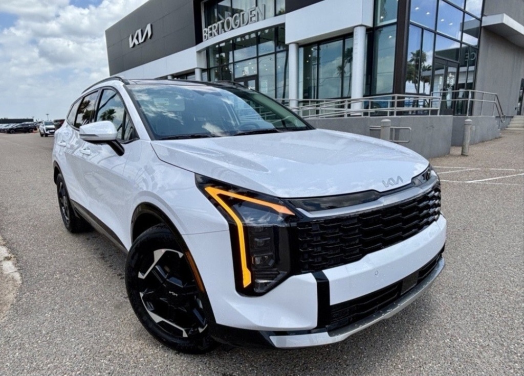 2026 Kia Sportage SX's photo