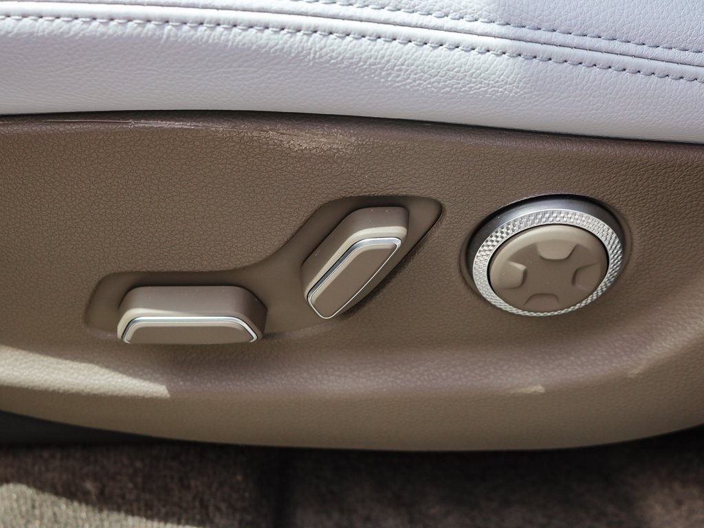2026 Genesis Electrified GV70 photo 19