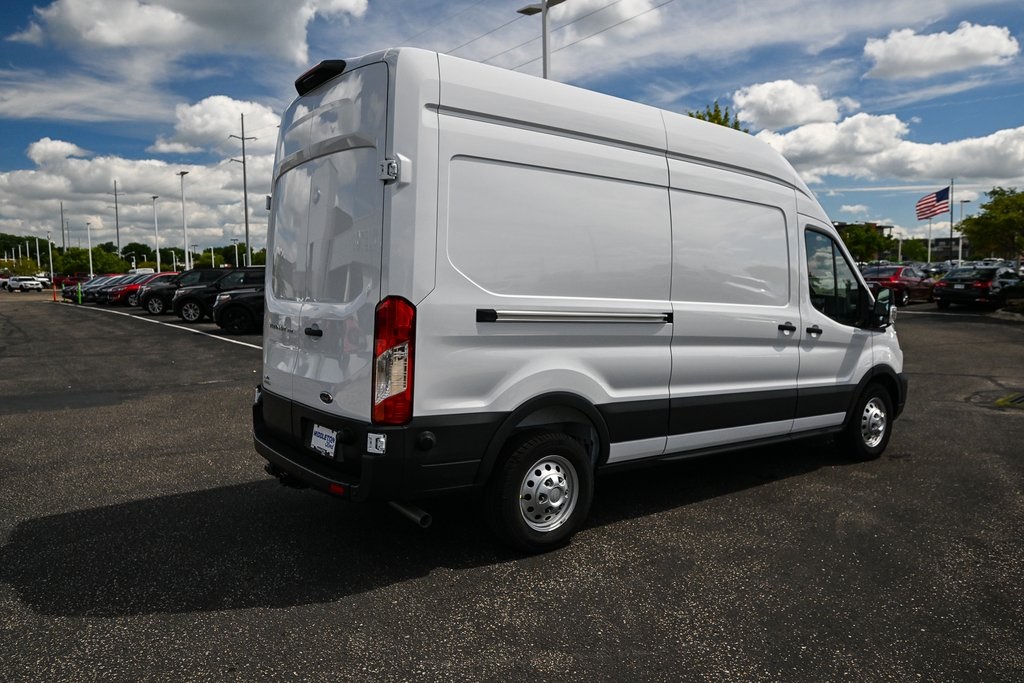 2025 Ford Transit photo 4