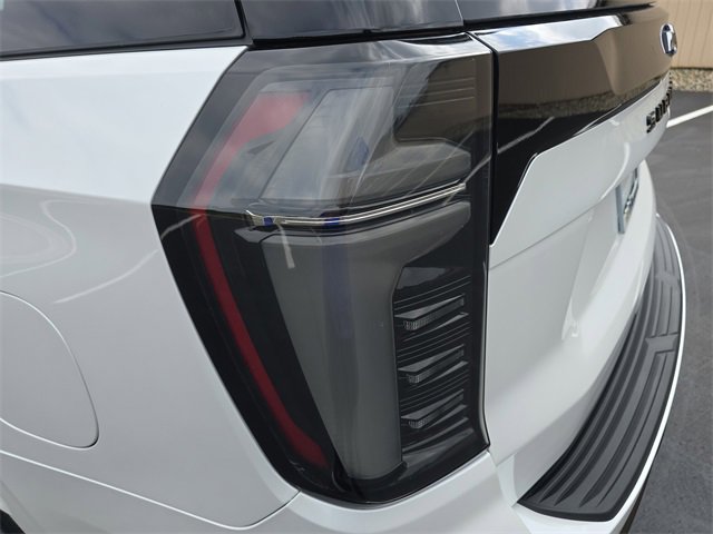 2025 Chevrolet Suburban RST photo 35