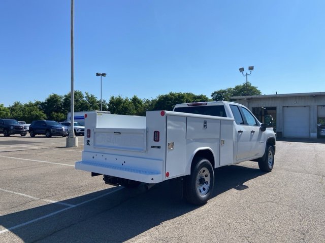 2025 Chevrolet Silverado 3500HD photo 3