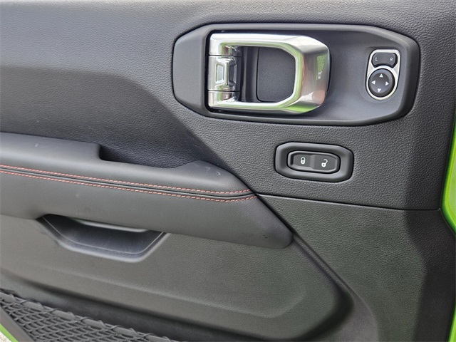 2025 Jeep Wrangler Rubicon photo 30