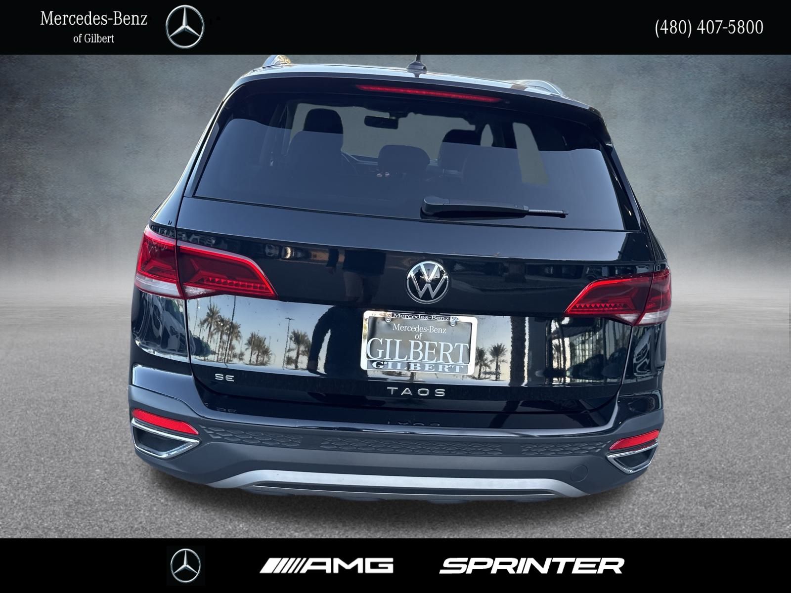 2022 Volkswagen Taos SE photo 2