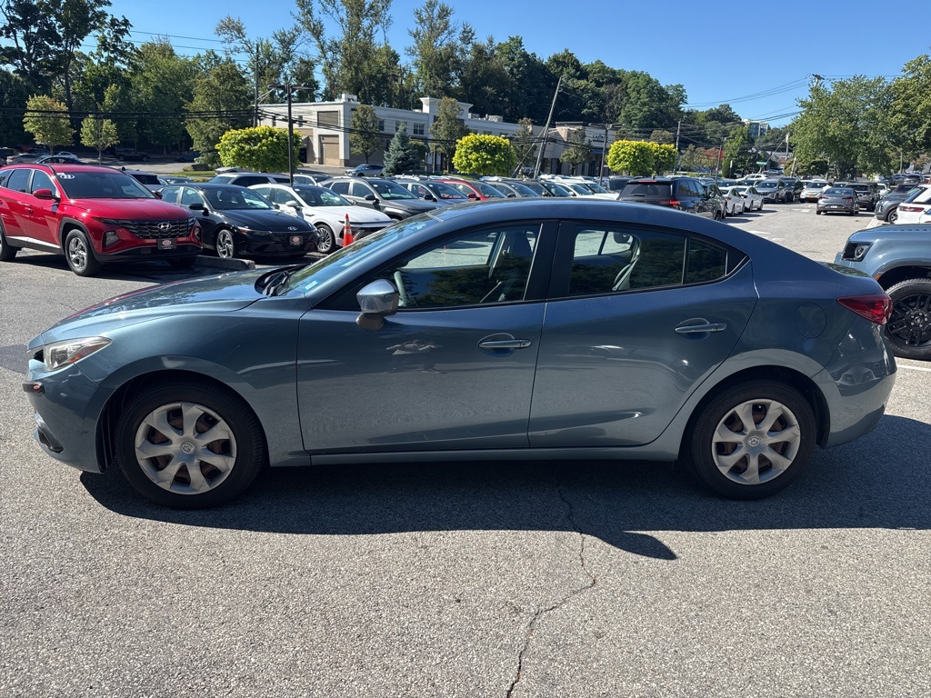 2016 Mazda Mazda3 i Sport photo 2