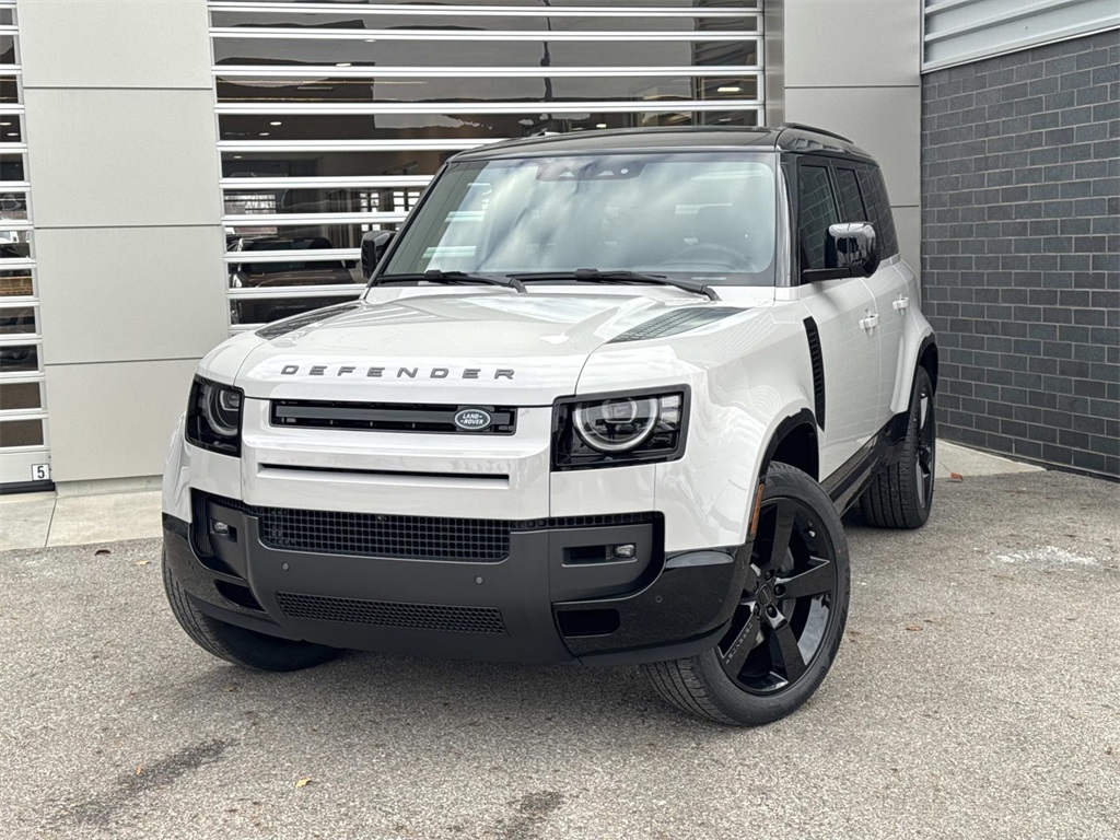 2026 Land Rover Defender X-Dynamic SE's photo