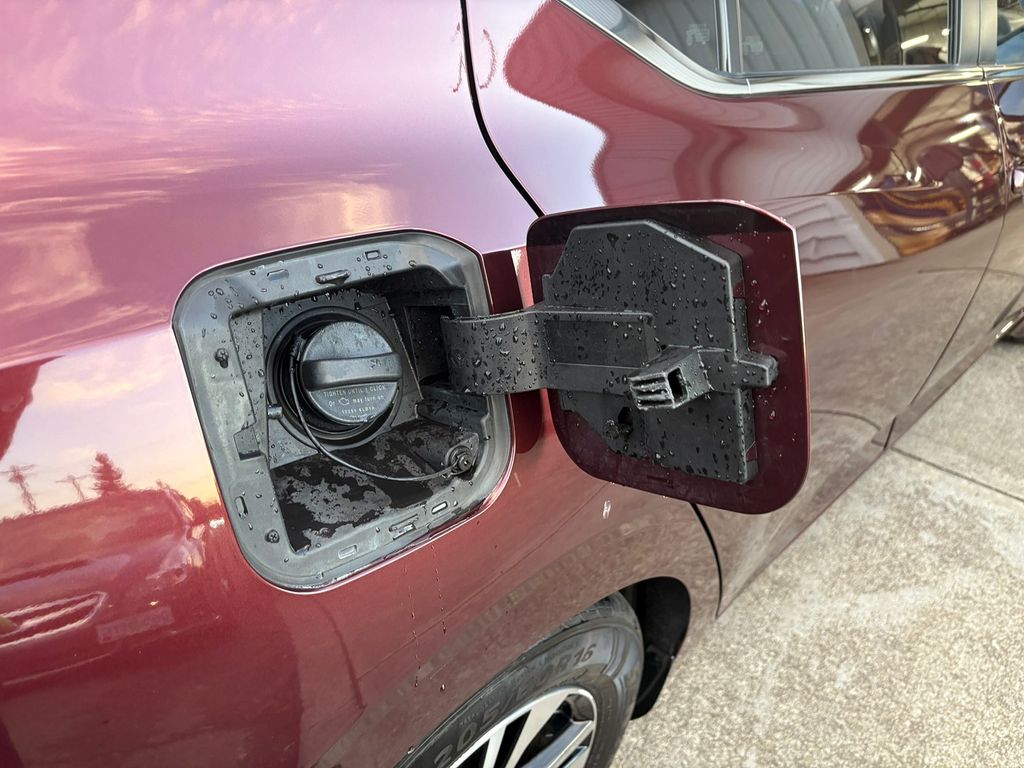 2022 Nissan Sentra SV photo 32