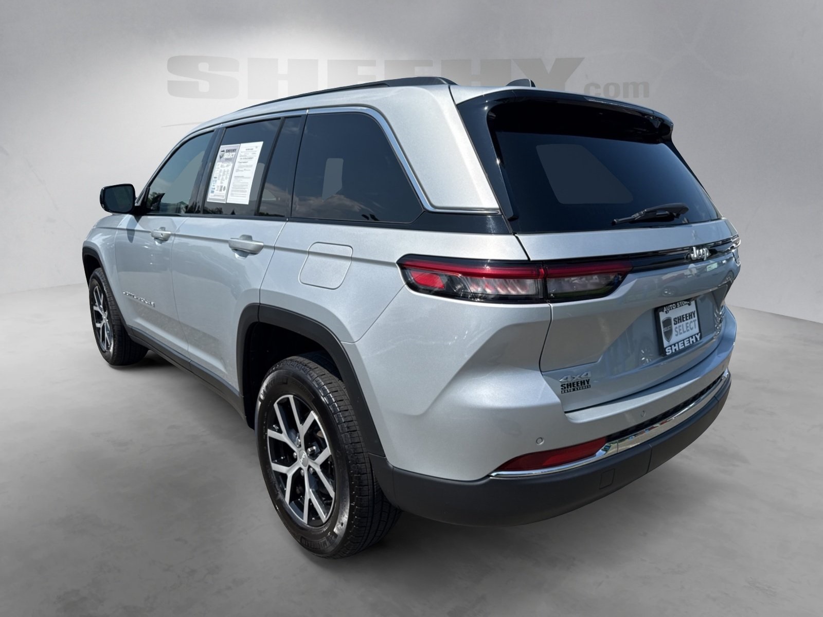 2024 Jeep Grand Cherokee Limited photo 7