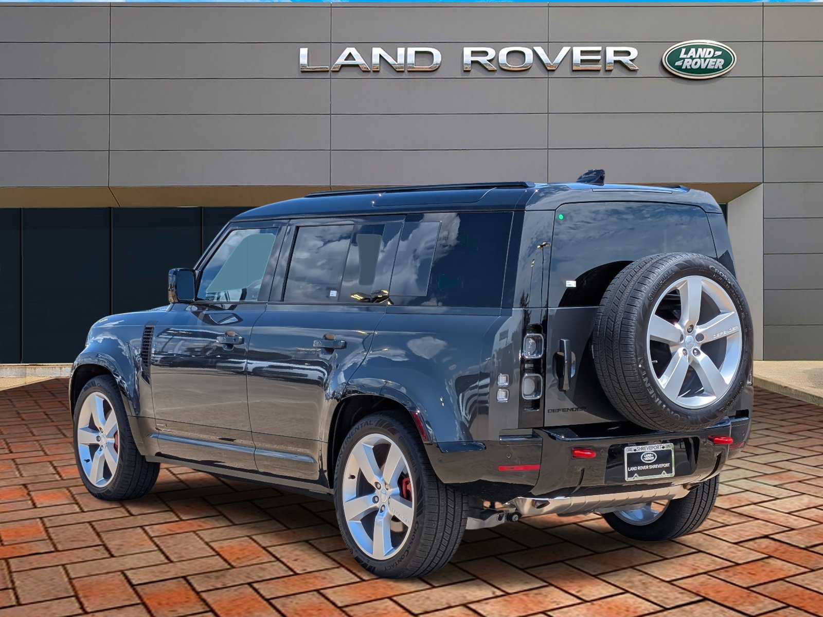 2025 Land Rover Defender 110 photo 6