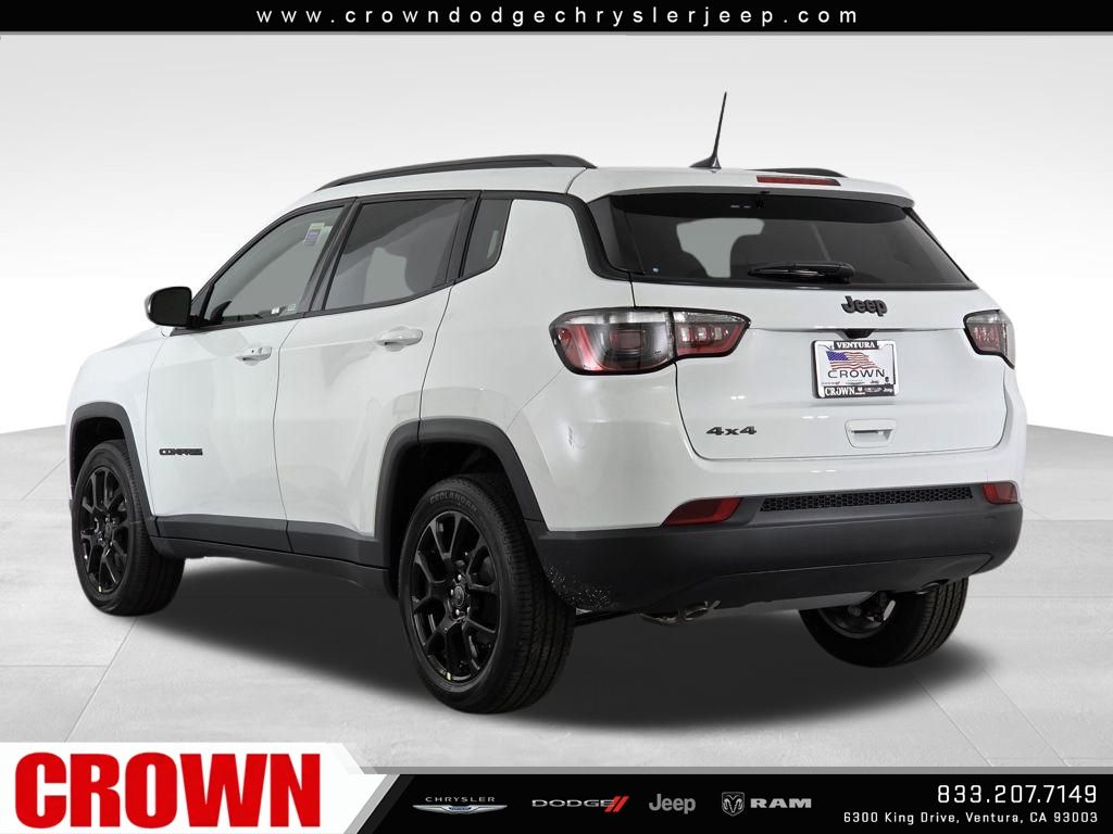 2026 Jeep Compass Latitude Altitude photo 5