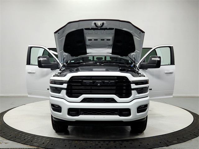2025 Ram 3500 Laramie photo 9