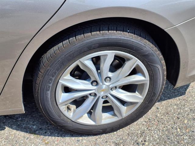 2025 Chevrolet Malibu 1LT photo 25