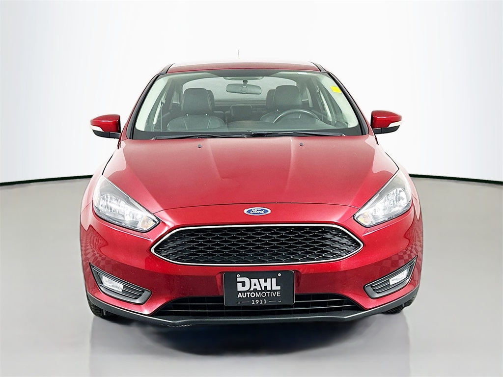 Used 2015 Ford Focus SE with VIN 1FADP3F23FL220575 for sale in Onalaska, WI