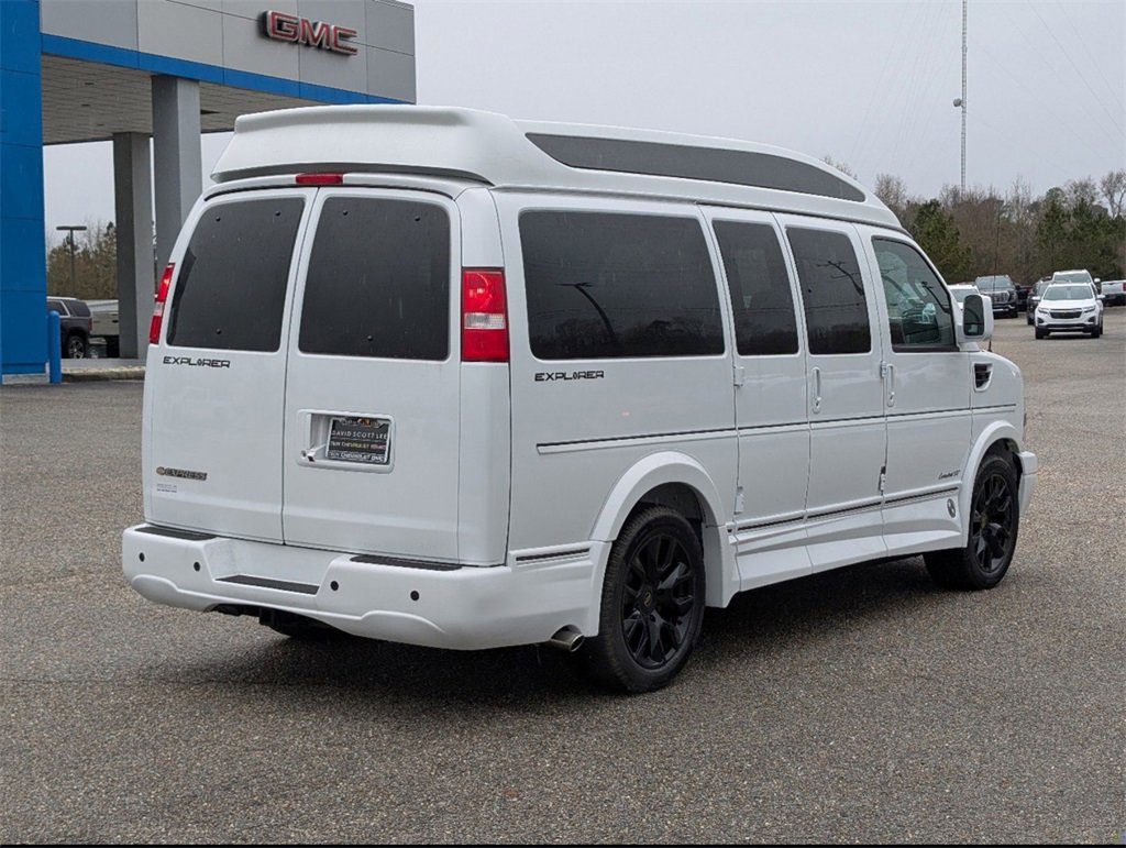2025 Chevrolet Express Cargo 2500 photo 3