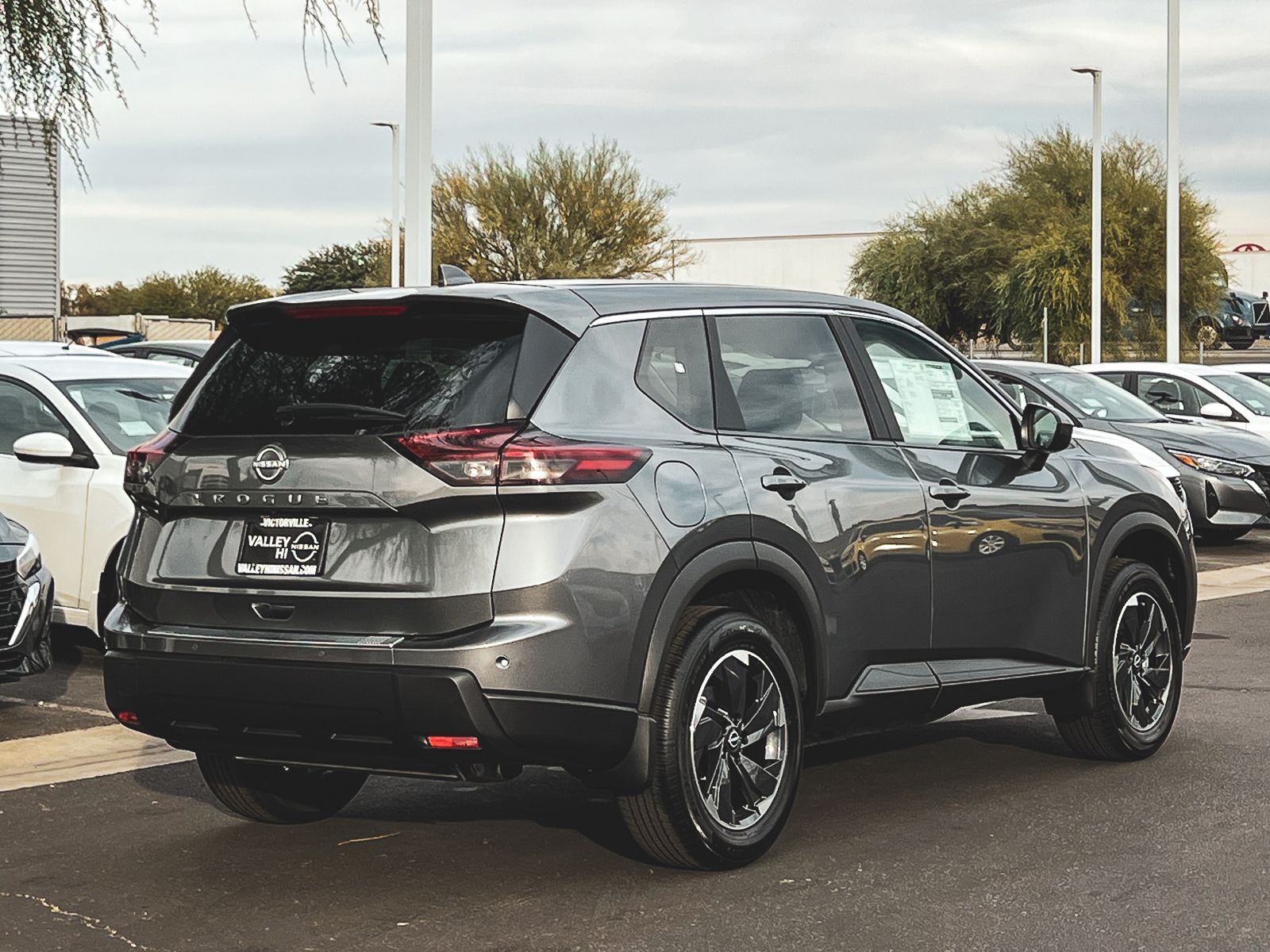 2026 Nissan Rogue SV photo 2
