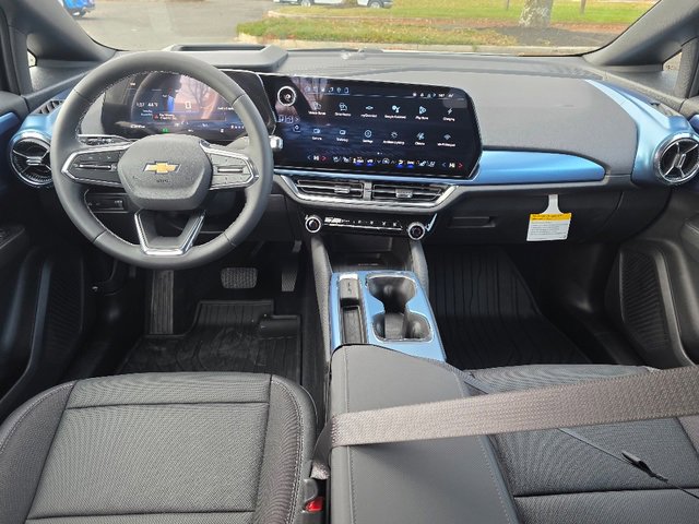 2026 Chevrolet Equinox EV 1LT photo 2