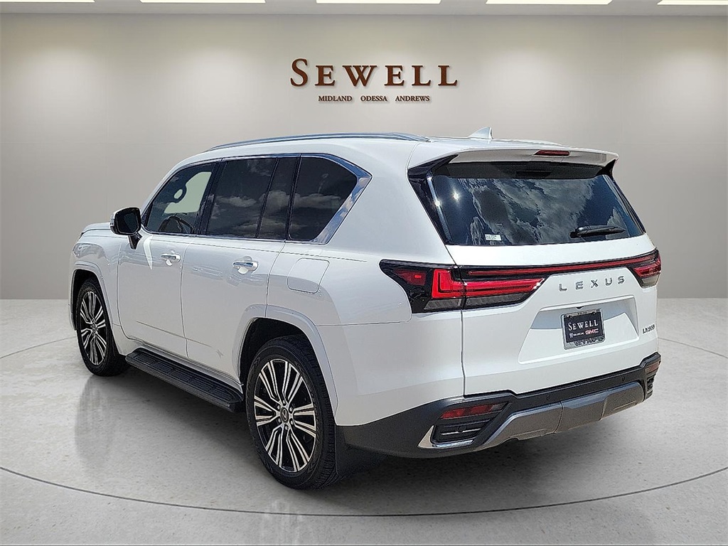 2024 Lexus LX 600 Luxury photo 2
