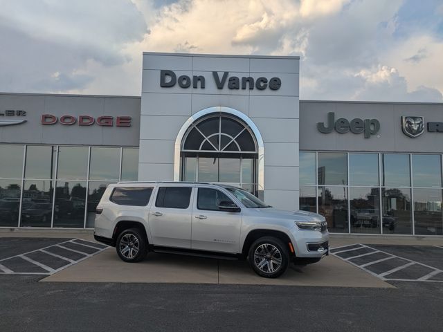 2023 Jeep Wagoneer L Series II's photo