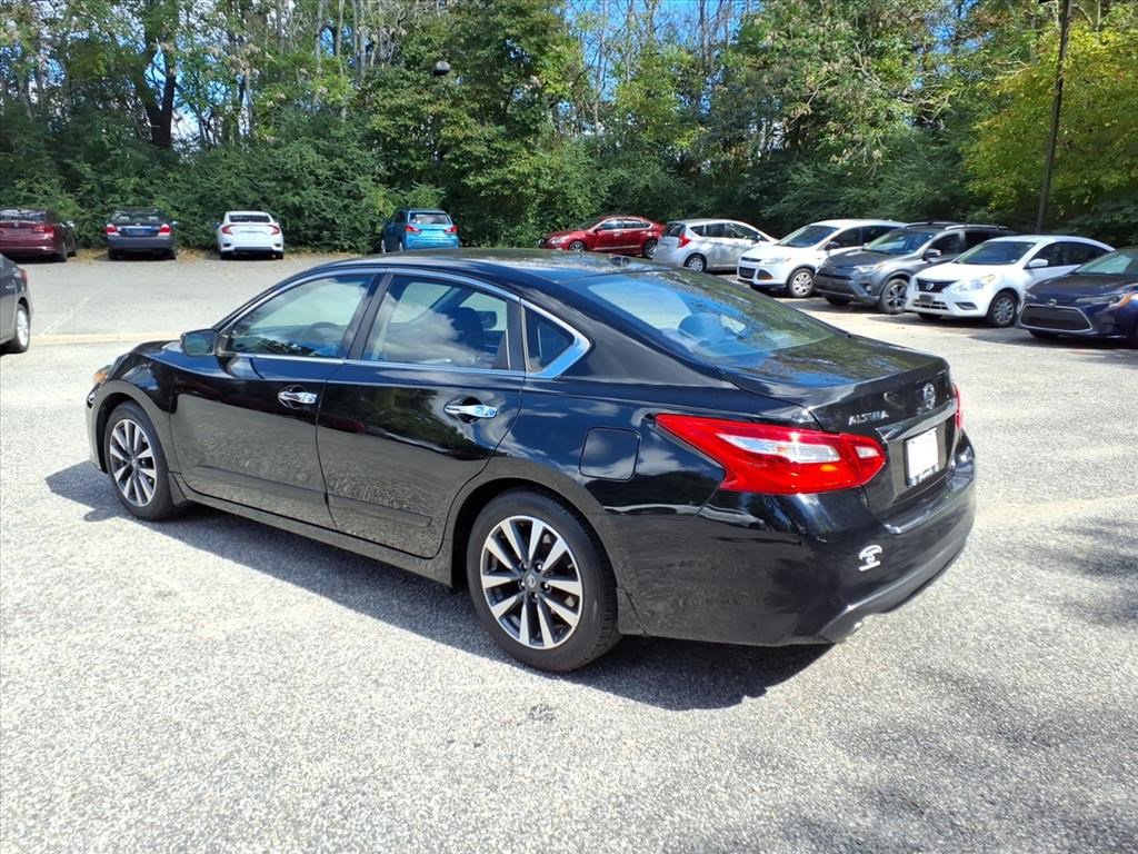 2017 Nissan Altima 2.5 SV photo 5