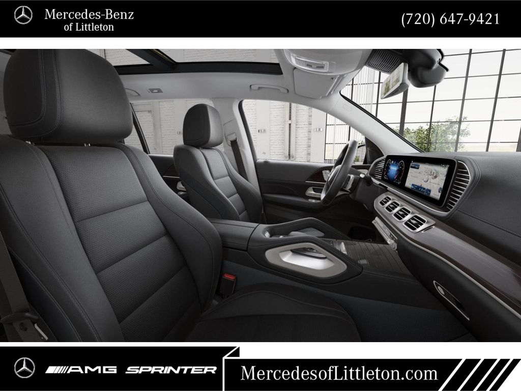 2026 Mercedes Benz GLS 450 4MATIC photo 3