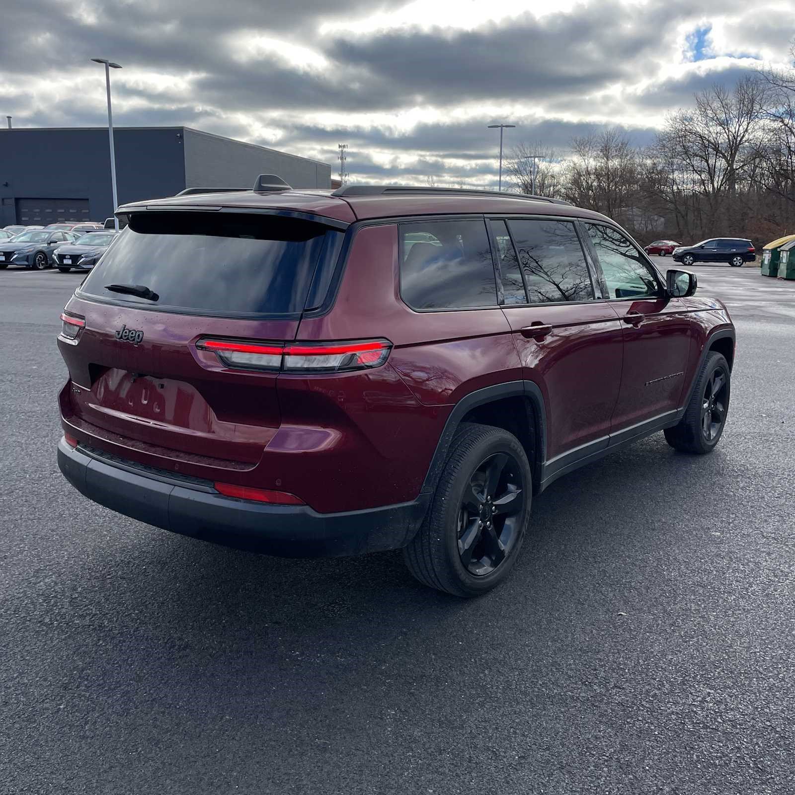 2024 Jeep Grand Cherokee Altitude photo 3