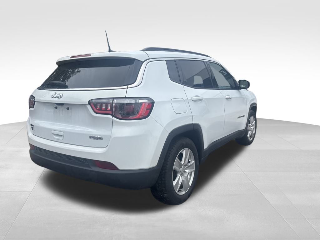 2022 Jeep Compass Latitude photo 15