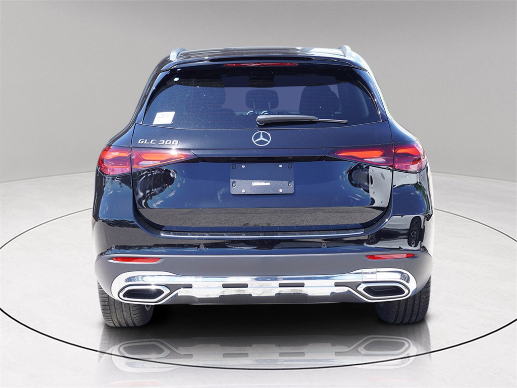 2026 Mercedes Benz GLC 300 photo 5