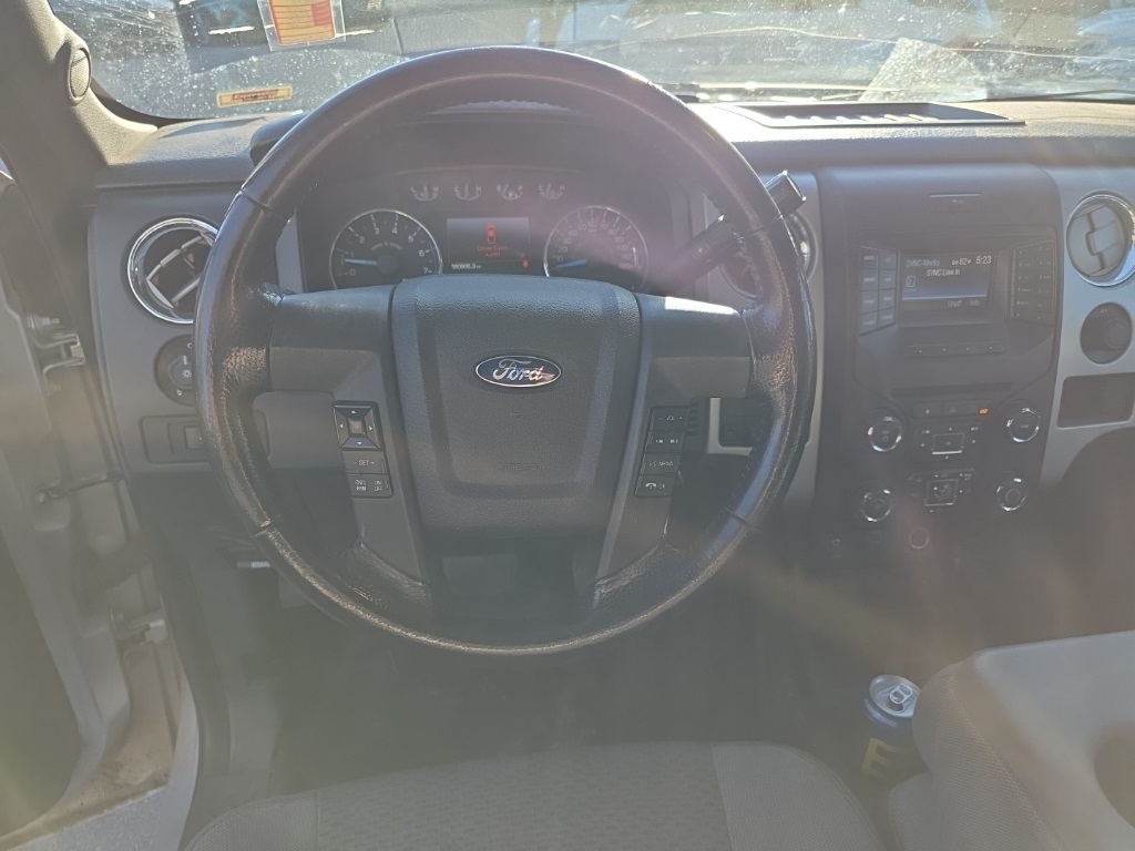 2013 Ford F-150 XLT photo 11
