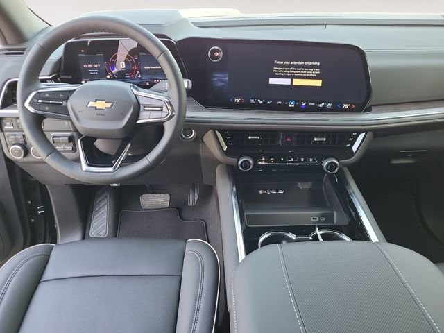 2025 Chevrolet Suburban Premier photo 11