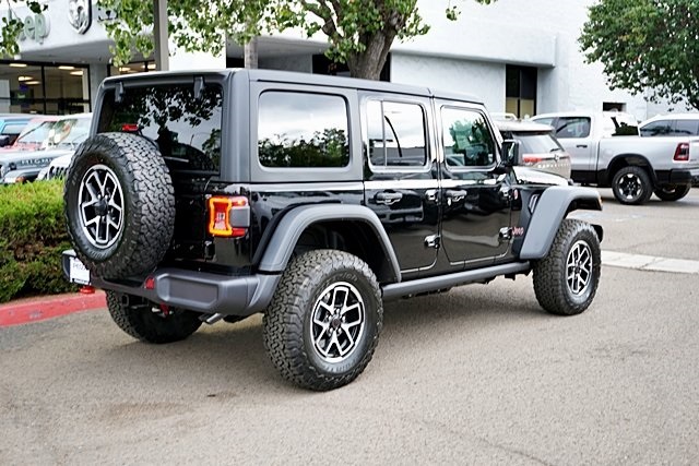 New 2025 Black Clear-Coat Exterior Paint Jeep Rubicon image 10