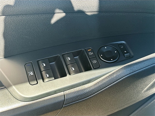 2026 Kia Sportage Hybrid S photo 17
