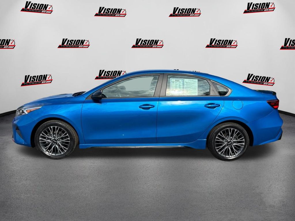 2024 Kia Forte GT-Line photo 8