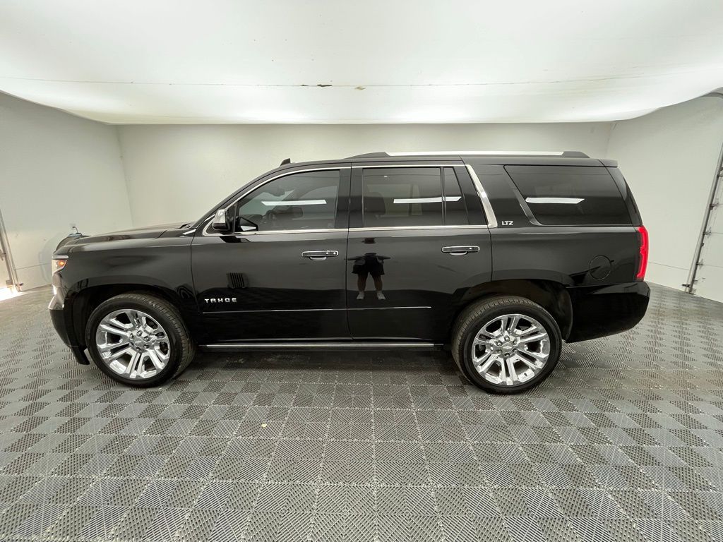 2016 Chevrolet Tahoe LTZ photo 17